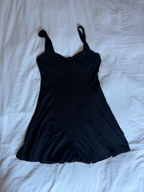 Forever 21 Black Sleeveless Romper Dress
